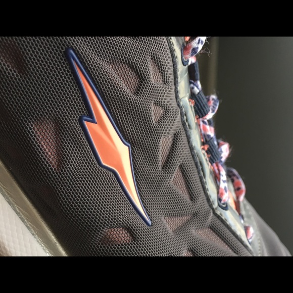 Avis Cantilever Running Shoe - Picture 7 of 9